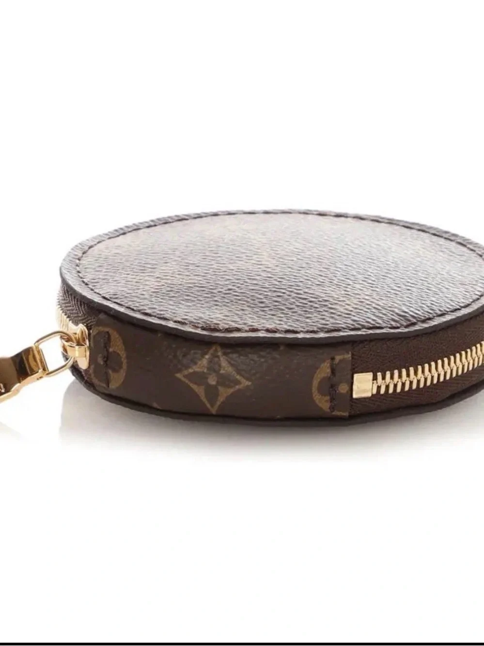Louis Vuitton round louis